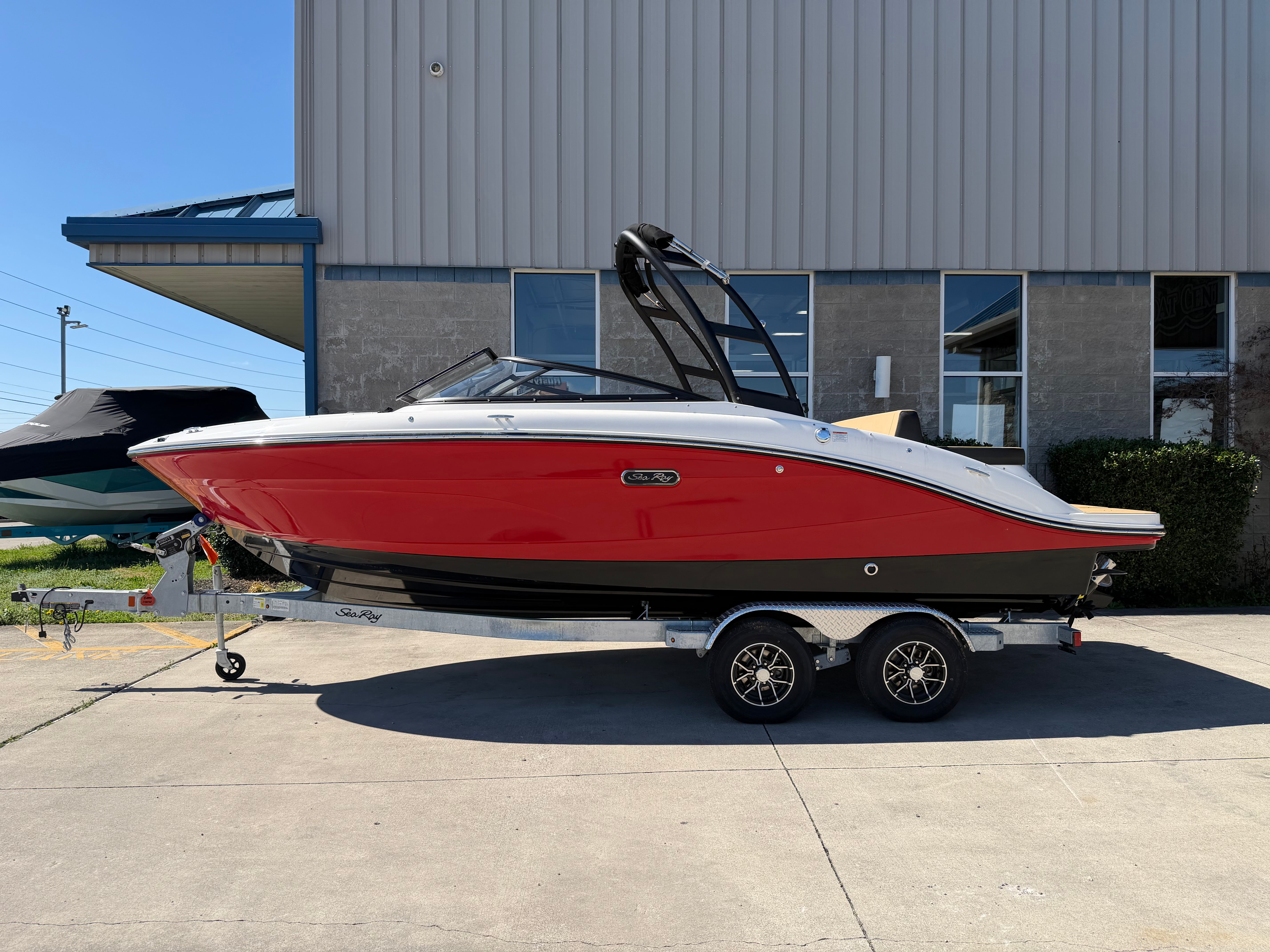 2026 Sea Ray SPX 210 – American Boat Center