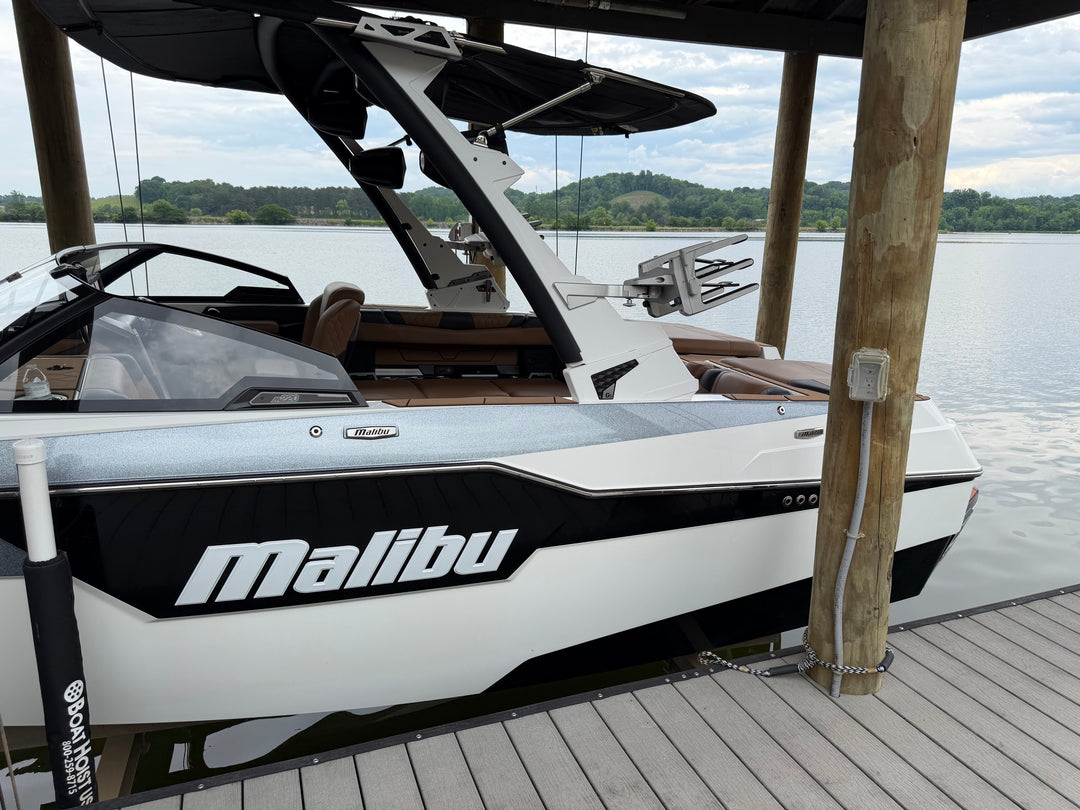 2022 Malibu M220