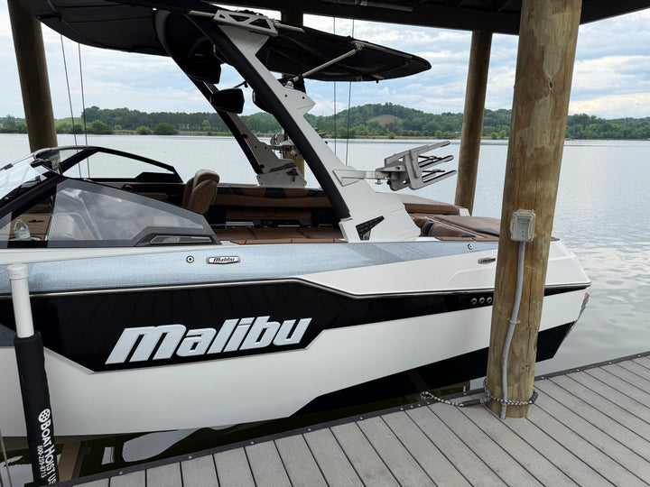 2022 Malibu M220