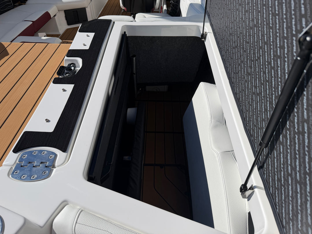 2026 Nautique G21