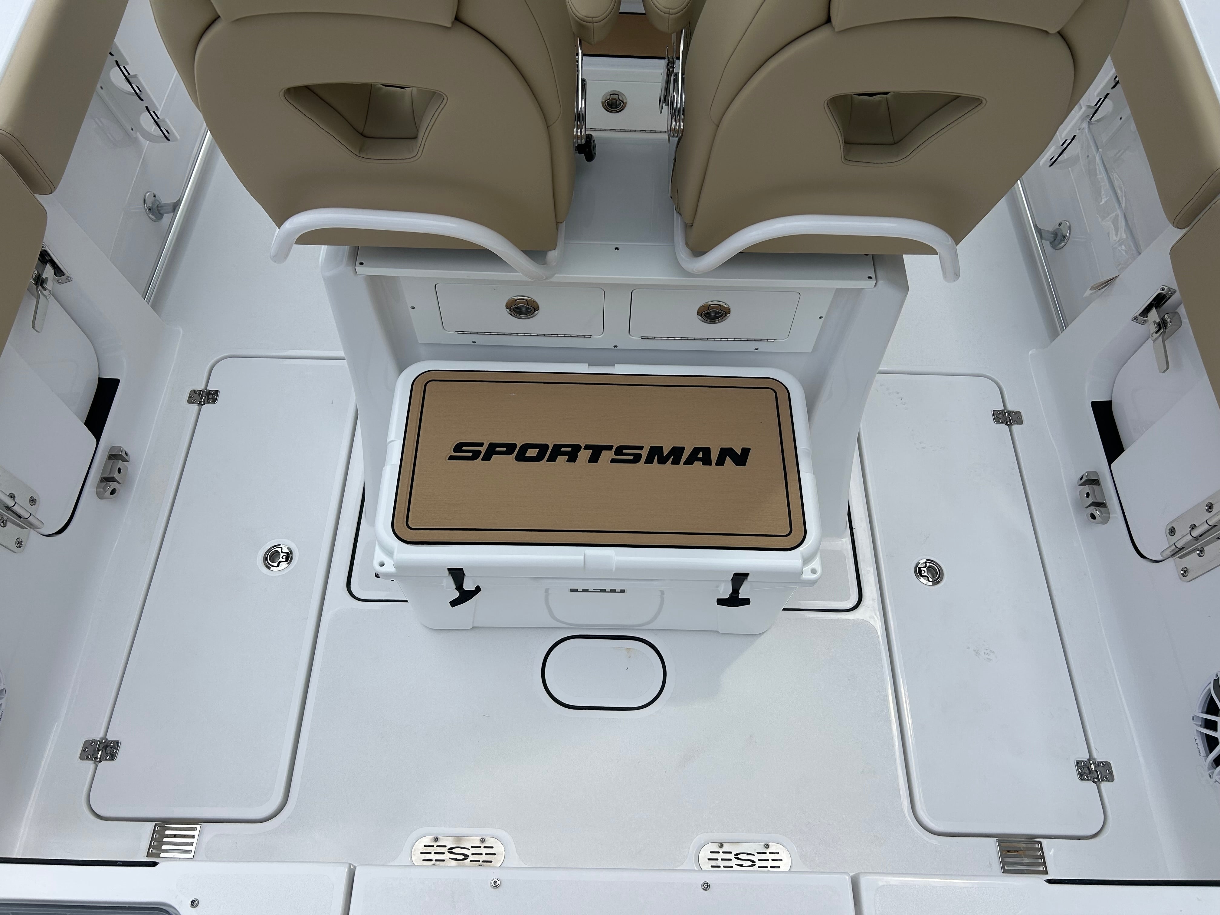 2026 Sportsman 261 Heritage – American Boat Center