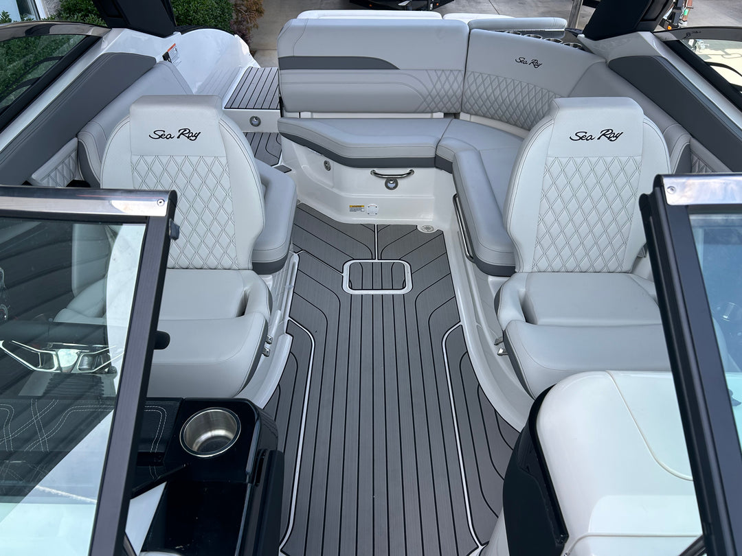 2024 Searay 260SLX-Surf BLK/QUANTUM