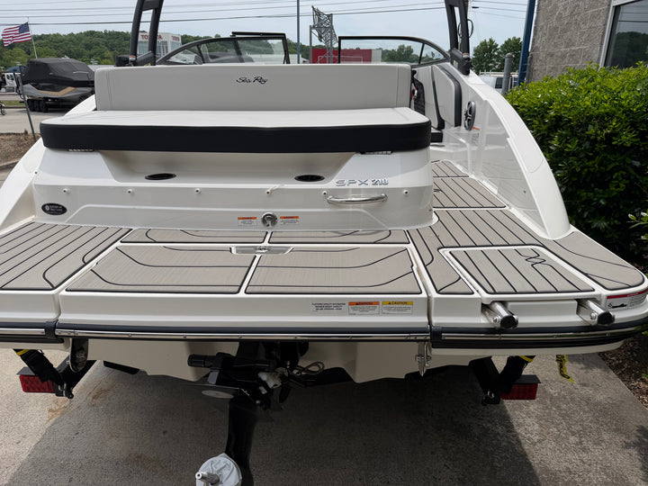 2026 Sea Ray SPX 210