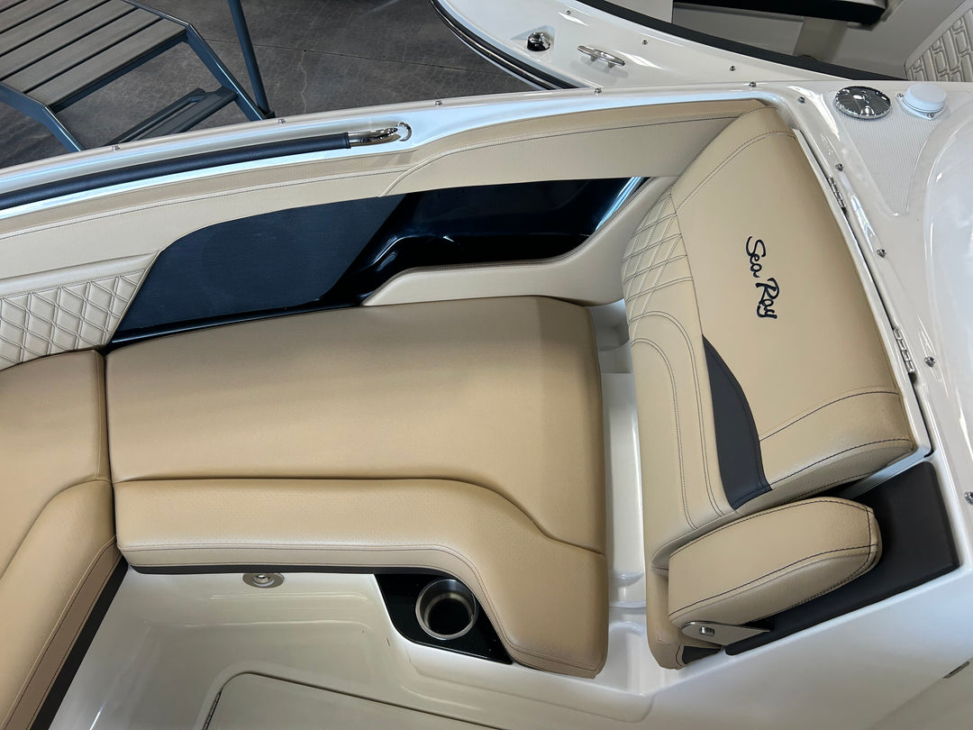 2026 Sea Ray SLX 260