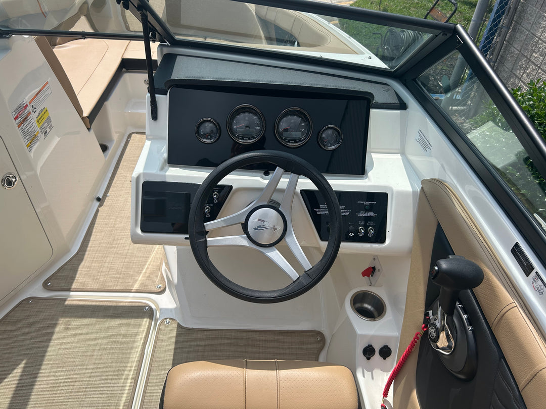 2023 Sea Ray SPX 190