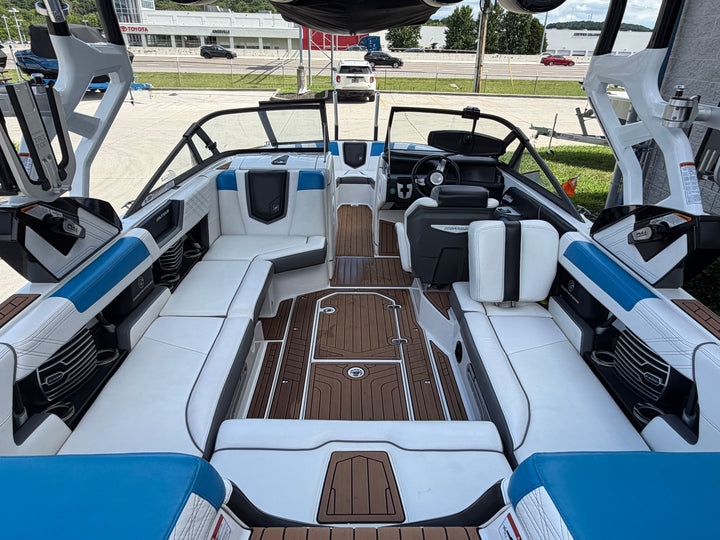 2017 Nautique G23