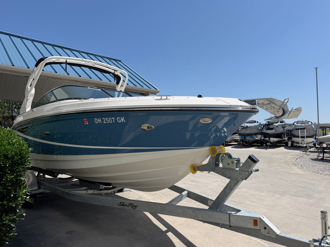 2022 Sea Ray SLX 250