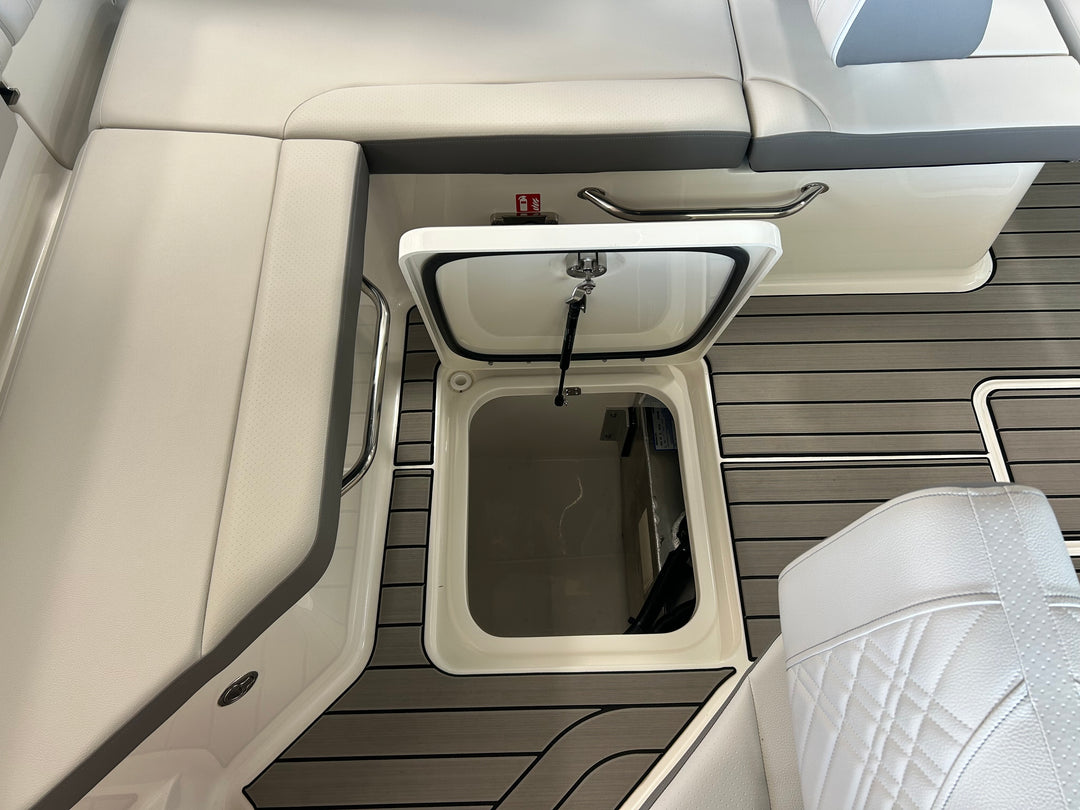 2026 Sea Ray SDX 230