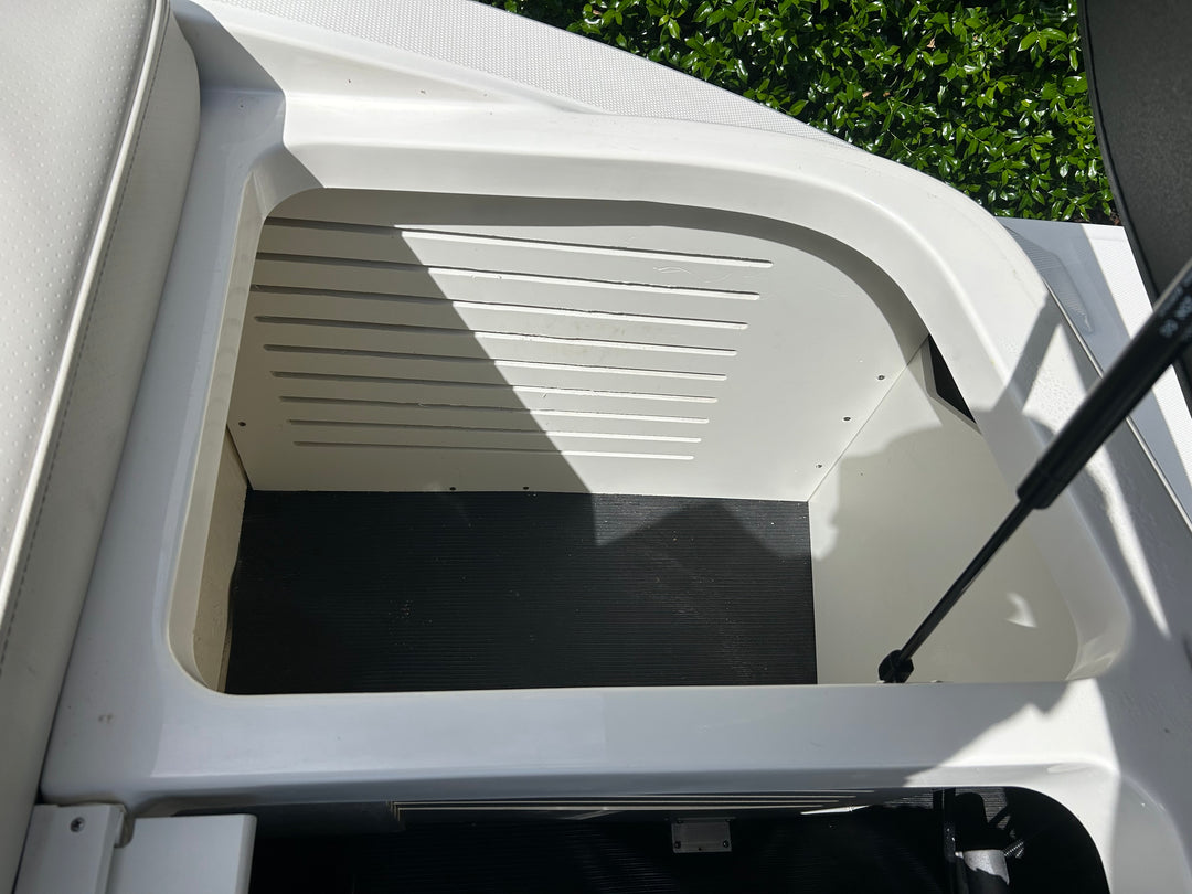 2022 Sea Ray SPX 210