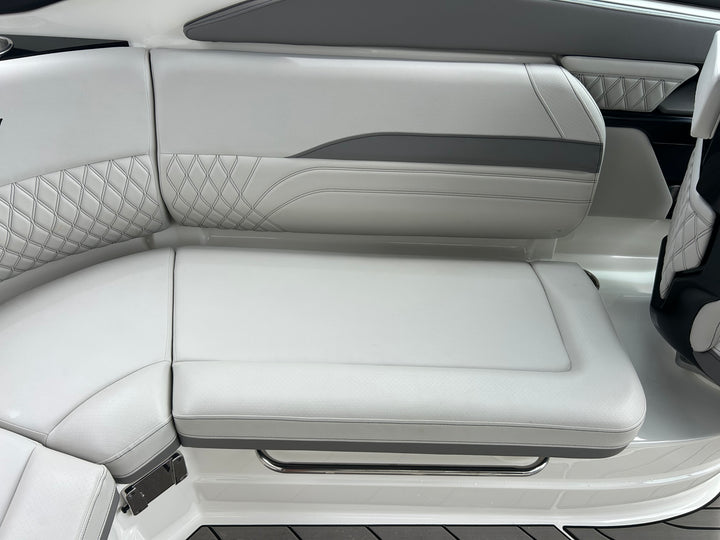 2023 Sea Ray SLX 260