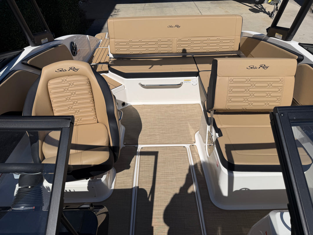 2026 Sea Ray SPX 210