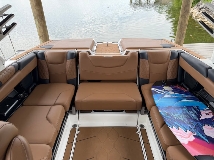 2022 Malibu M220