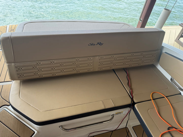 2025 Sea Ray SPX 210