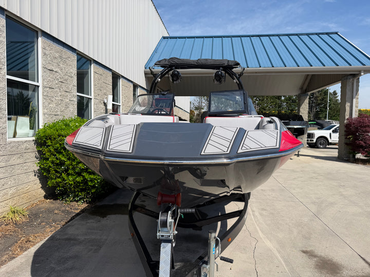 2020 Moomba Makai