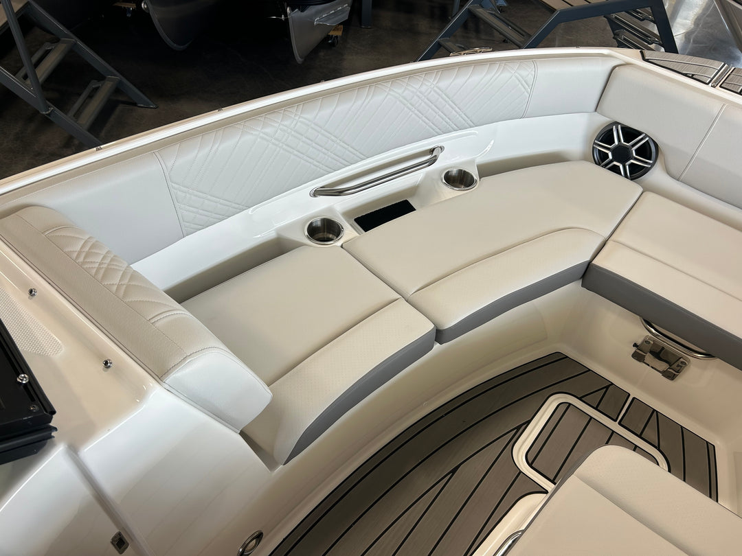 2026 Sea Ray SDX 230