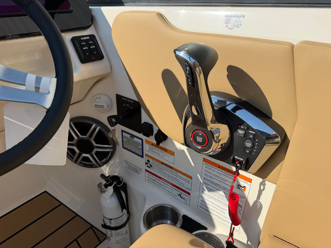 2026 Sea Ray SDX 270