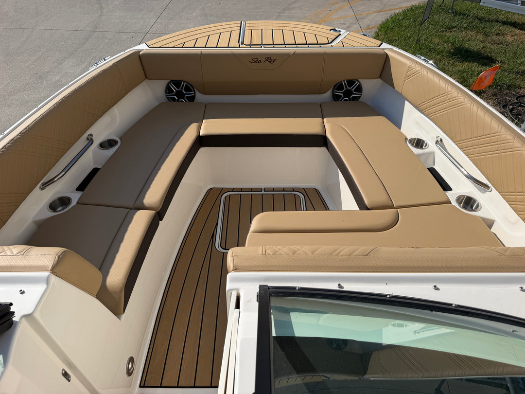 2026 Sea Ray SDX 270