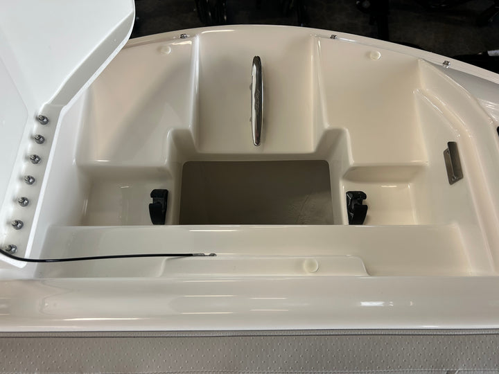 2026 Sea Ray SDX 230