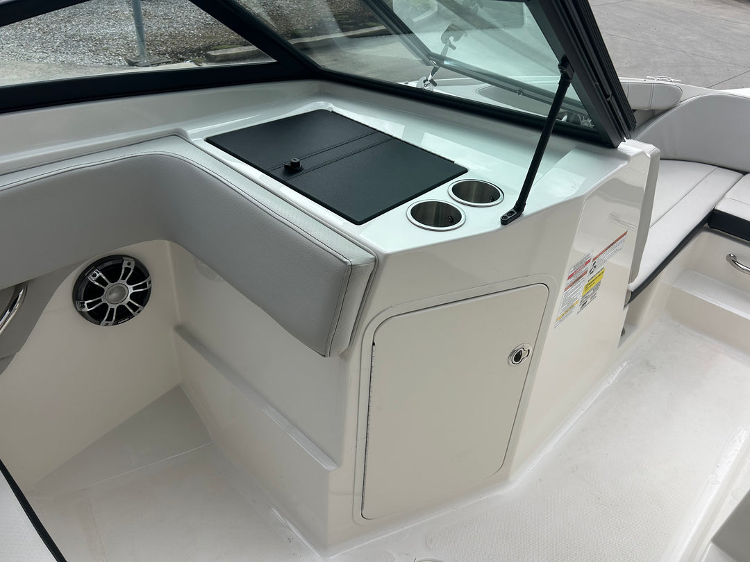 2022 Sea Ray SPX 210