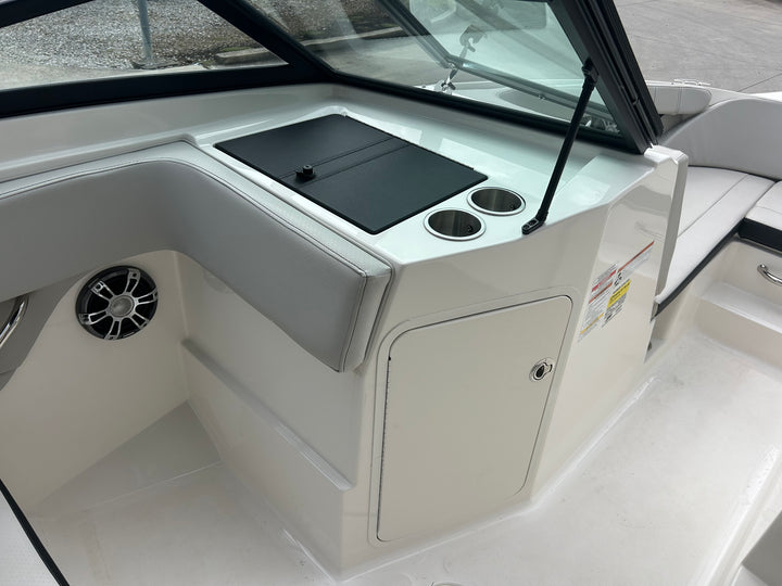 2022 Sea Ray SPX 210