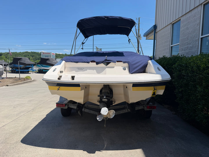 2006 Regal 2200