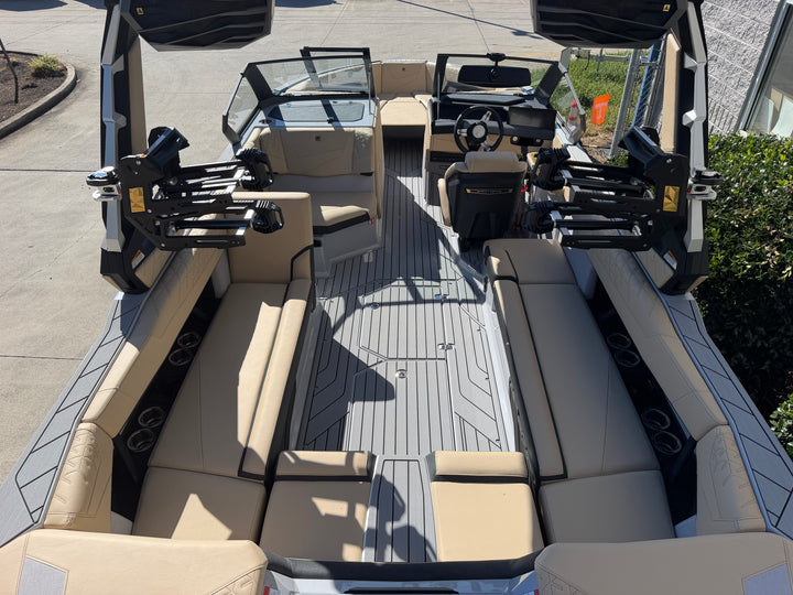 2027 Nautique S25