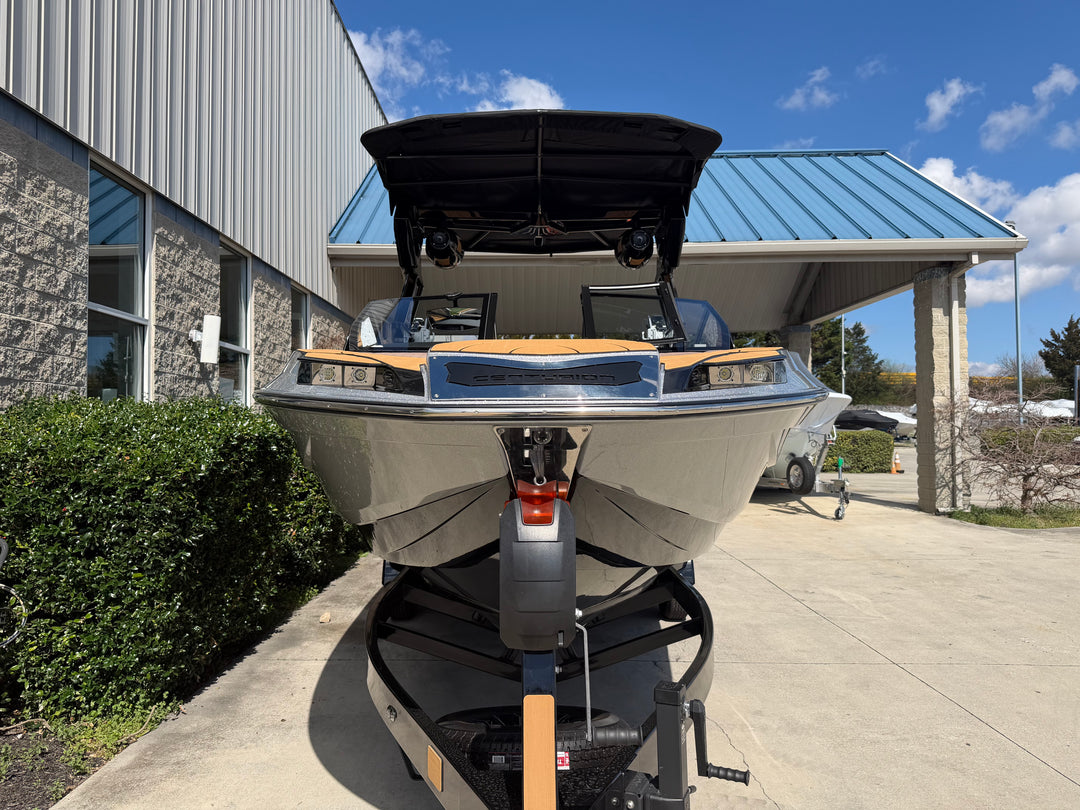 Centurion Ri245 Table 2026 Centurion Ri245 – American Boat Center