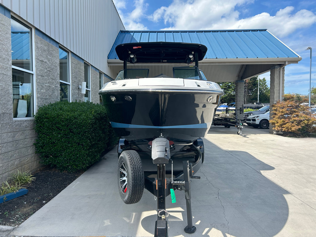 2024 Searay 260SLX-Surf BLK/QUANTUM