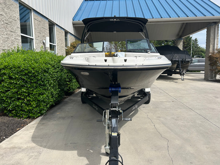 2022 Sea Ray SPX 210