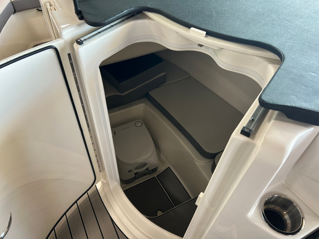 2026 Sea Ray SDX 230