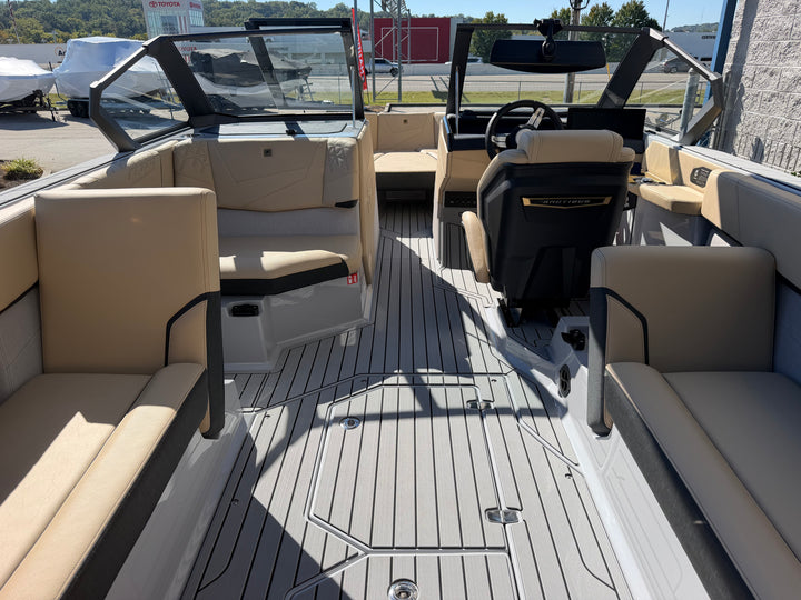 2027 Nautique S25