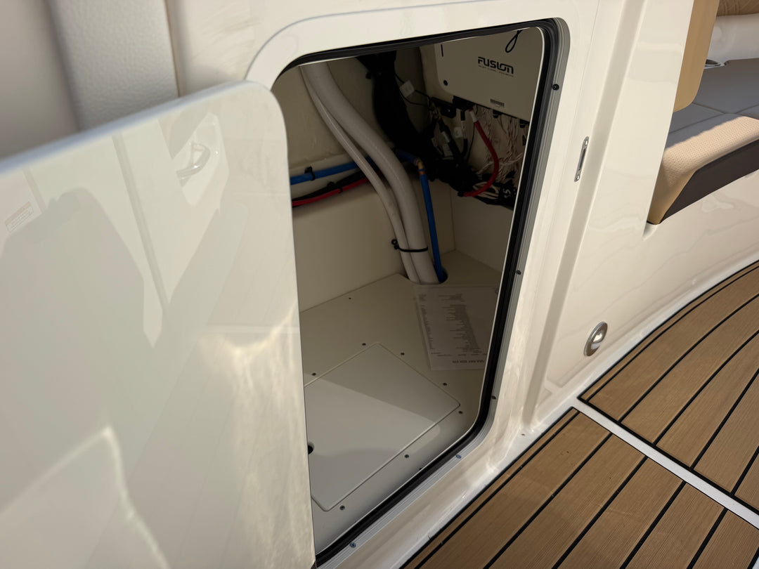 2026 Sea Ray SDX 270