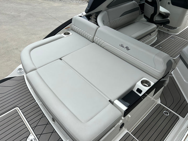 2023 Sea Ray SLX 260