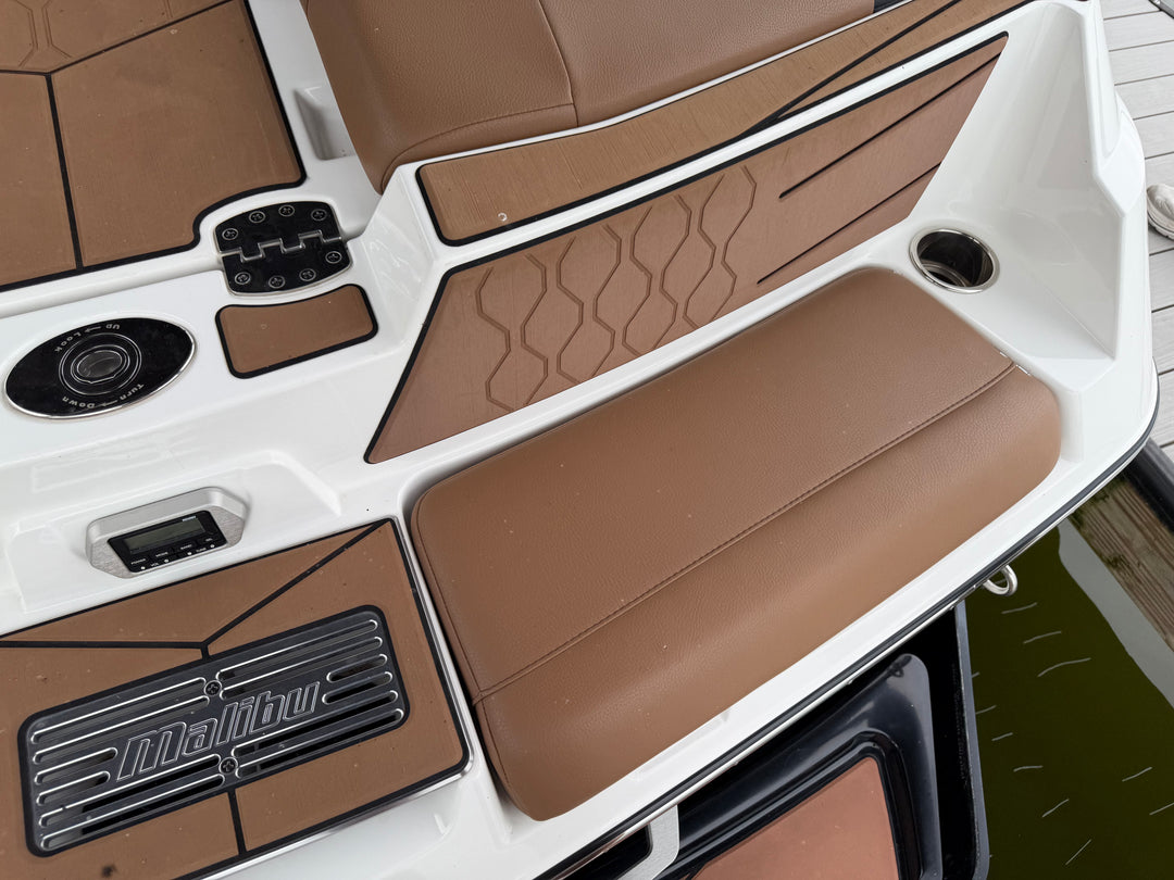 2022 Malibu M220