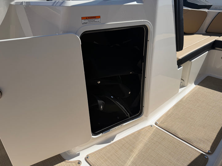 2026 Sea Ray SPX 210