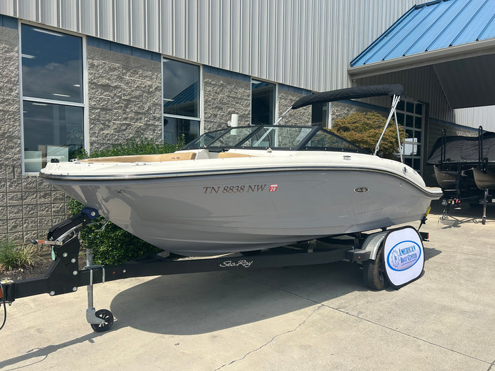 2023 Sea Ray SPX 190