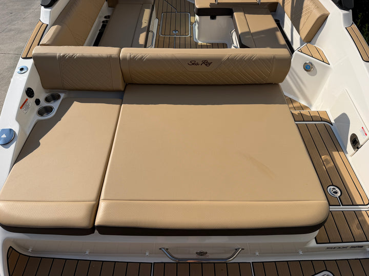 2026 Sea Ray SDX 270