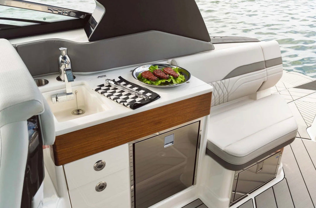 2027 Sea Ray SLX 360 Outboard