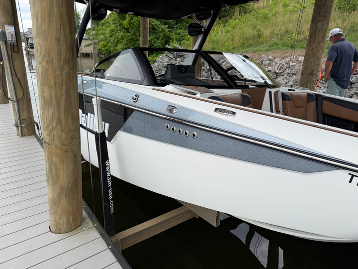 2022 Malibu M220