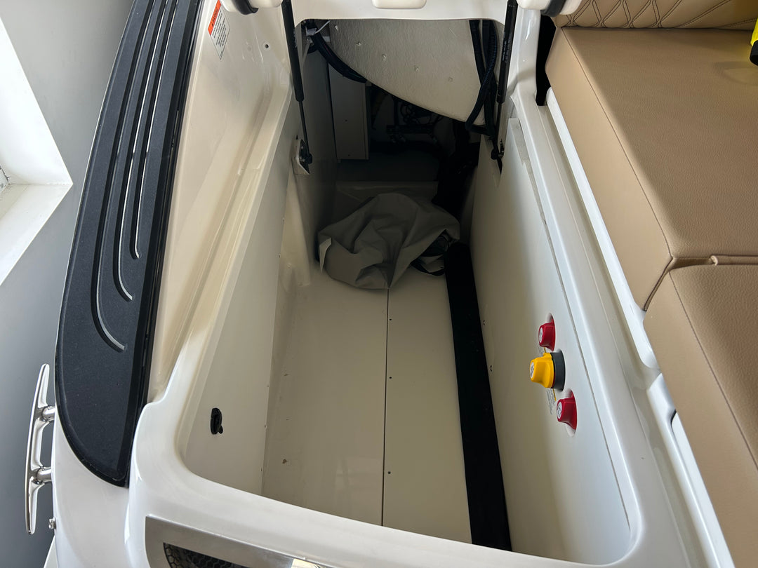 2026 Sea Ray SLX 260