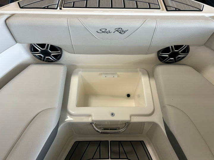 2026 Sea Ray SDX 230