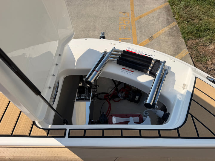 2026 Sea Ray SDX 270