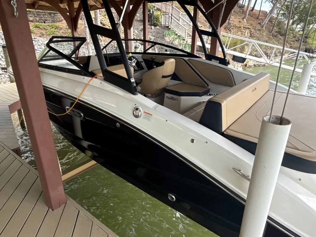 2025 Sea Ray SPX 210