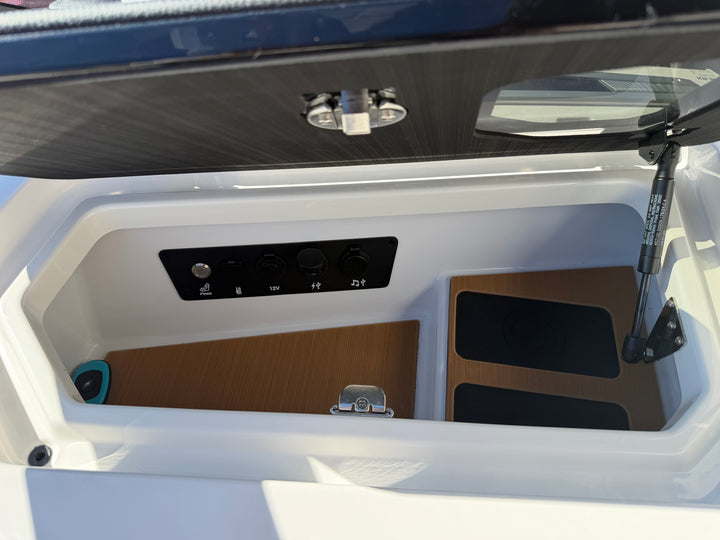 2026 Nautique G21
