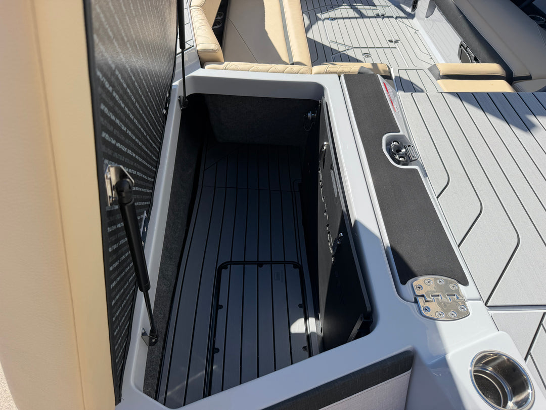 2027 Nautique S25