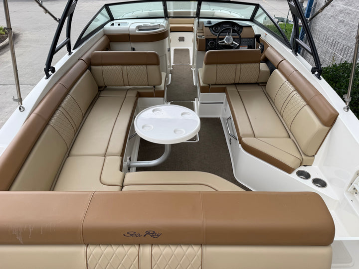 2015 Sea Ray 270 Sundeck