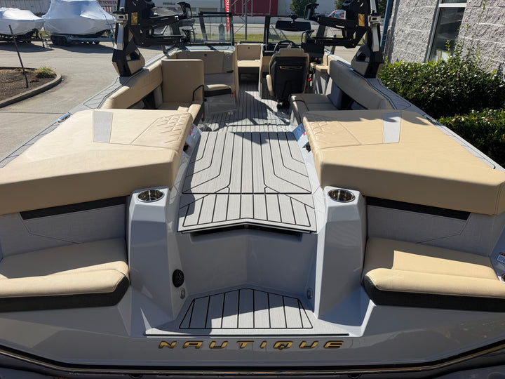 2027 Nautique S25