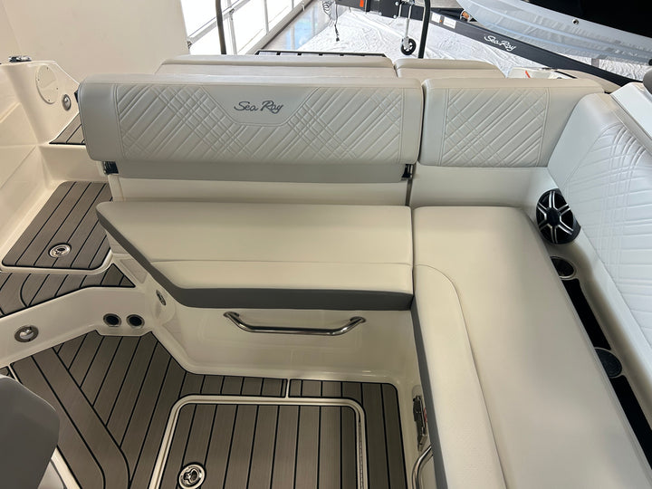 2026 Sea Ray SDX 230