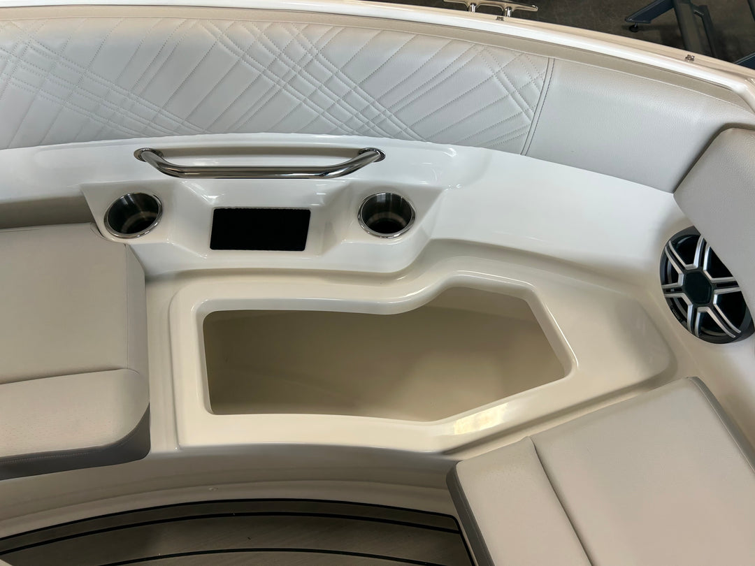 2026 Sea Ray SDX 230