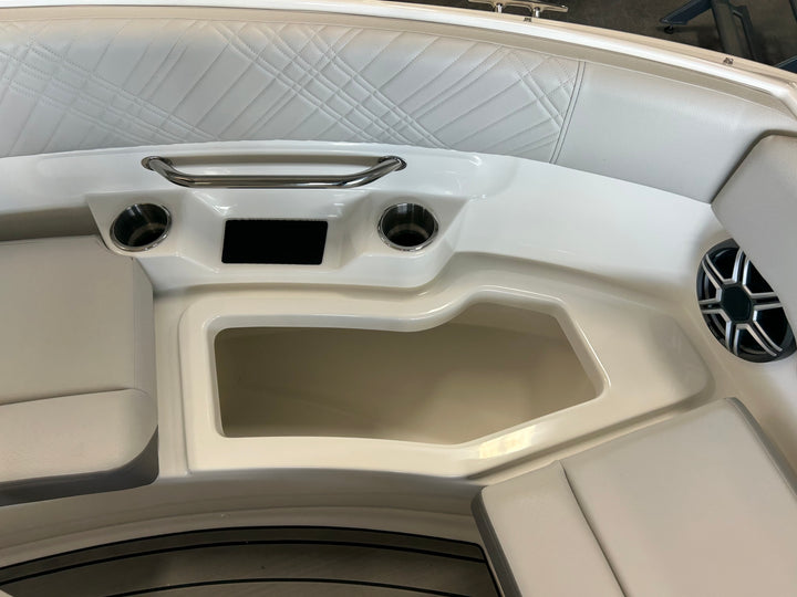 2026 Sea Ray SDX 230